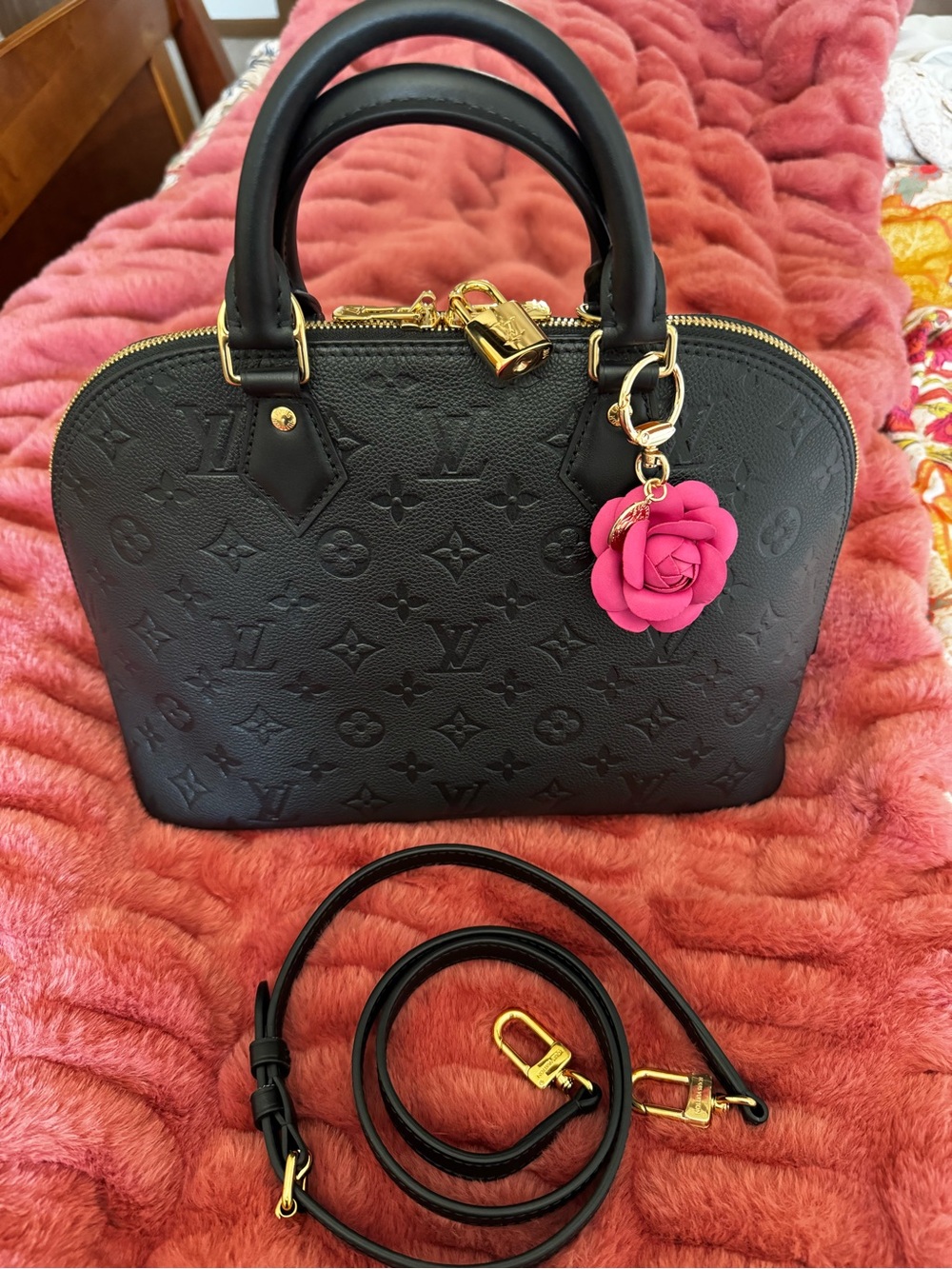 ❗️PRICE IS FIRM❗️Louis Vuitton Black Empriente Alma PM